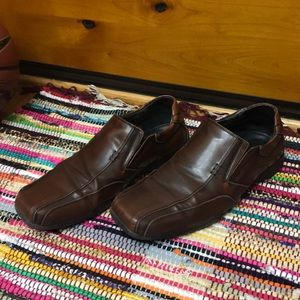 Brown dress shoes